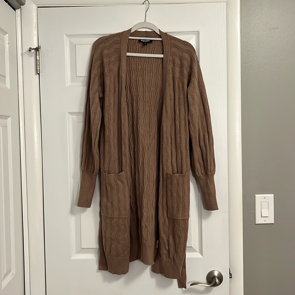 EXPRESS DUSTER/CARDIGAN WITH 2 POCKETS AND BELT NEVER WORN